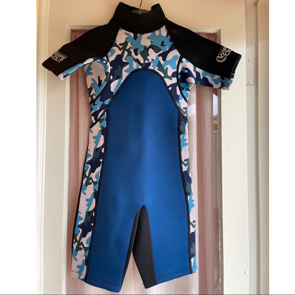 Super Wipe Out Kids Wetsuit - Size 7-9